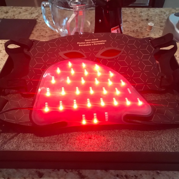 Face & Neck Red, Blue & Yellow lights $55 - Picture 7 of 16